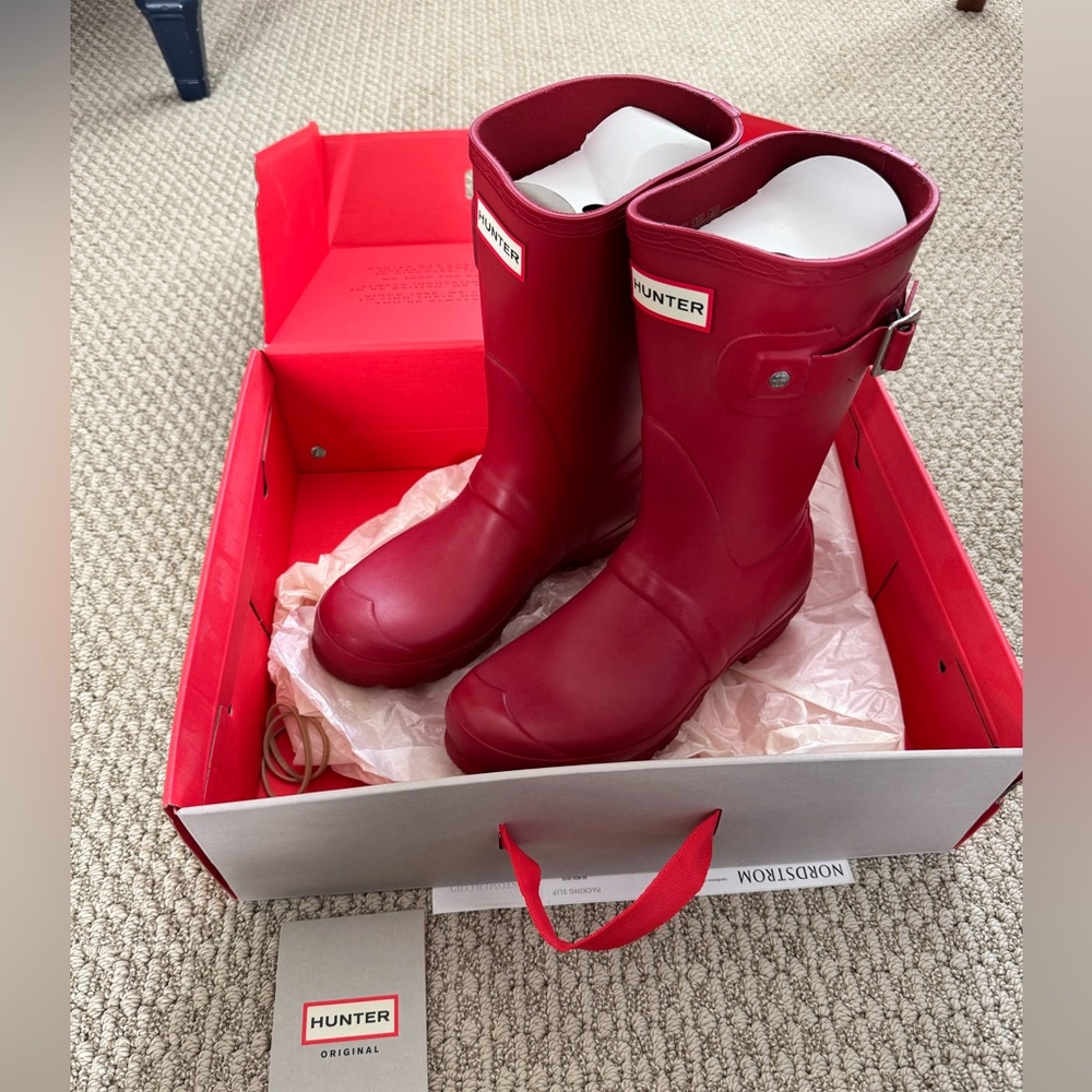 Hunter Women’s Original Short Military Red Size 6 New in Box